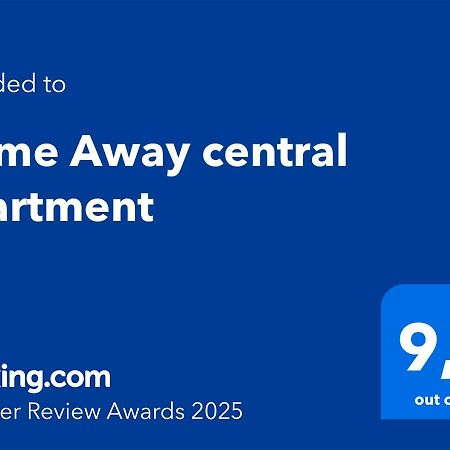 Home Away Main Square Apartment بوبراد المظهر الخارجي الصورة