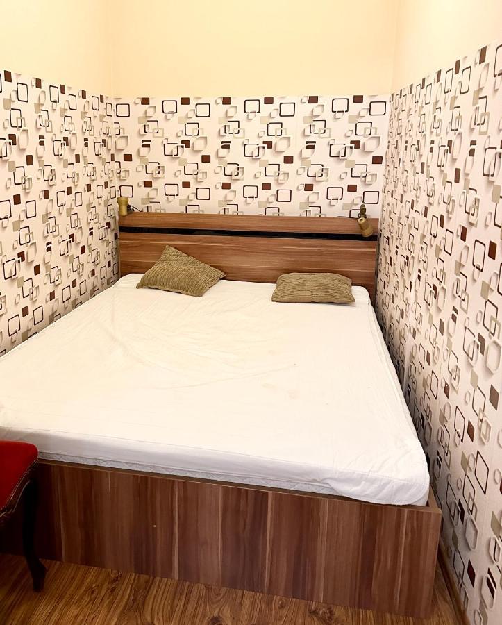 Home Away Main Square Apartment بوبراد المظهر الخارجي الصورة